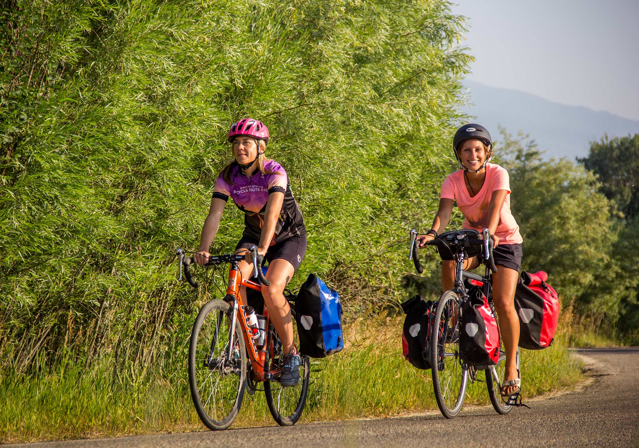 Cyclists on the Bitterroot Trail